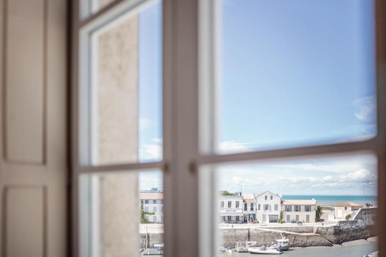 Апартаменты XVIII Century Gem With Magnificent Views Of The Harbour With A Private Garage Сен-Мартен-де-Ре Экстерьер фото